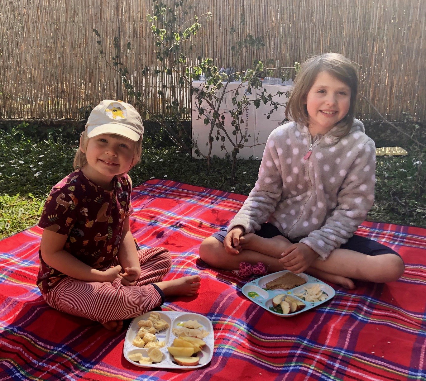 Marlene beim Picknick mit Gabriel